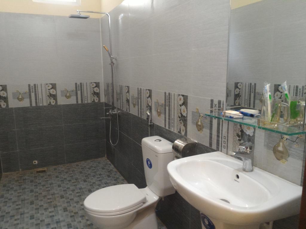 An Hung Hotel Buôn Ma Thuột Esterno foto